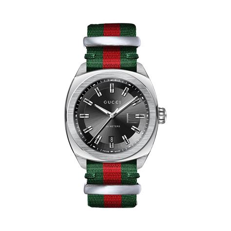 Nuova collezione di orologi di Gucci per uomo su FARFETCH